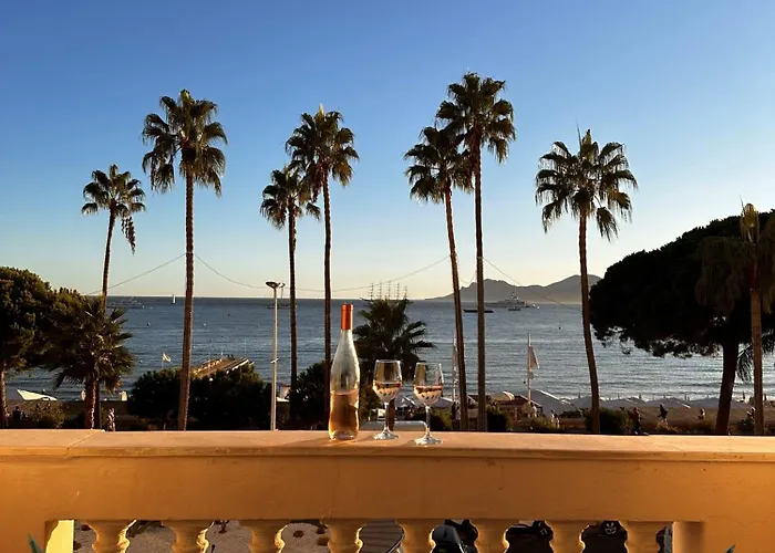Palais Miramar * Cannes
